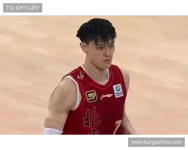 媒体人谈曾凡博选择大学的重要性认为其决策过于急躁 媒体人谈曾凡博选择大学的重要性认为其决策过于急躁