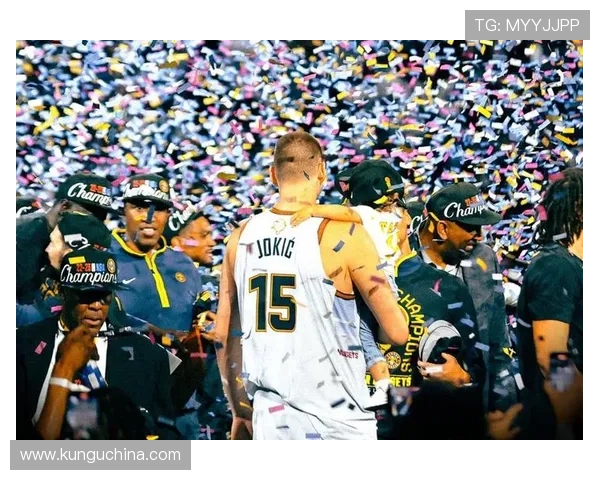 山东男篮正式签约前掘金球员德沃恩艾库恩珀塞尔加盟助力新赛季